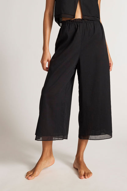 Island Cropped Pant in Black